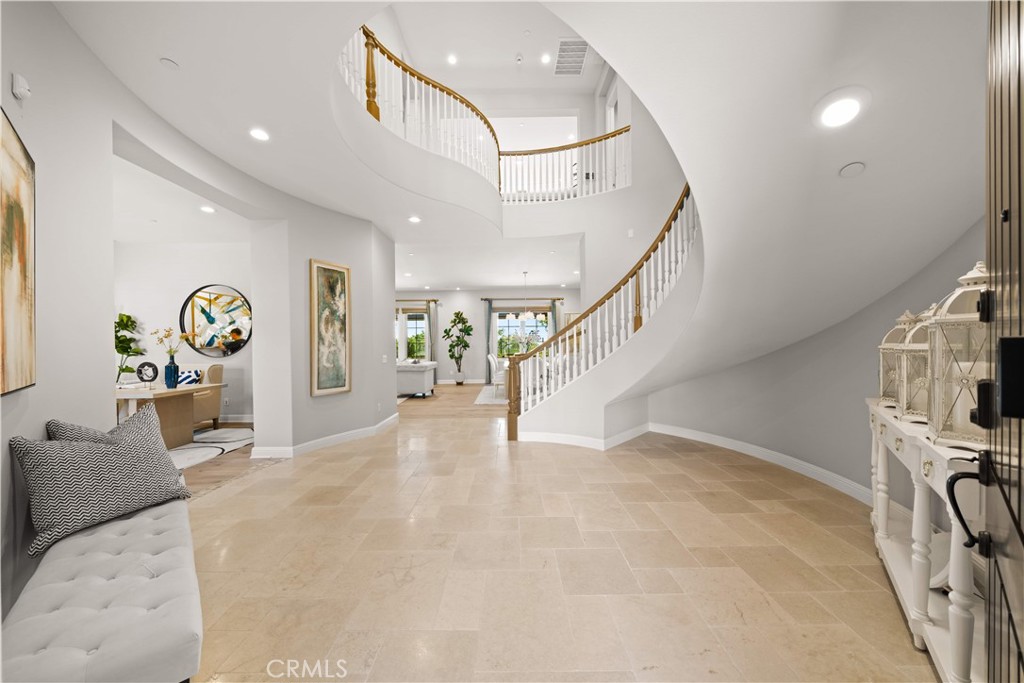 212 Clear Falls Irvine, CA 92602 - Photo 5 of 75 formal entry