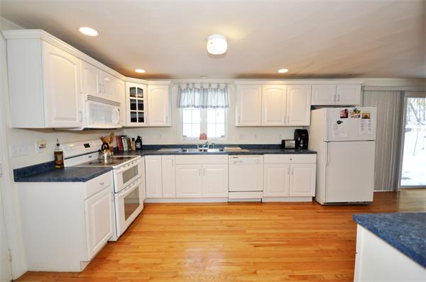 148 Island Road Lunenburg, MA 01462 - Photo 7 of 20