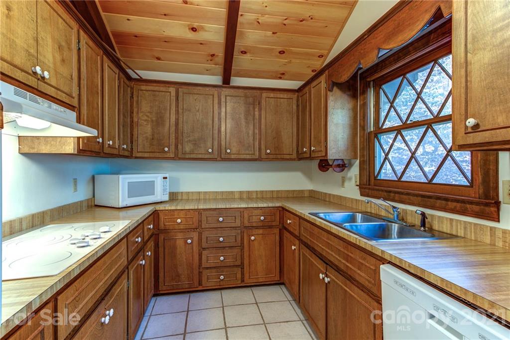 135 Hornbeam Road Boone, NC 28607 - Photo 11 of 32 Gallery Image 11