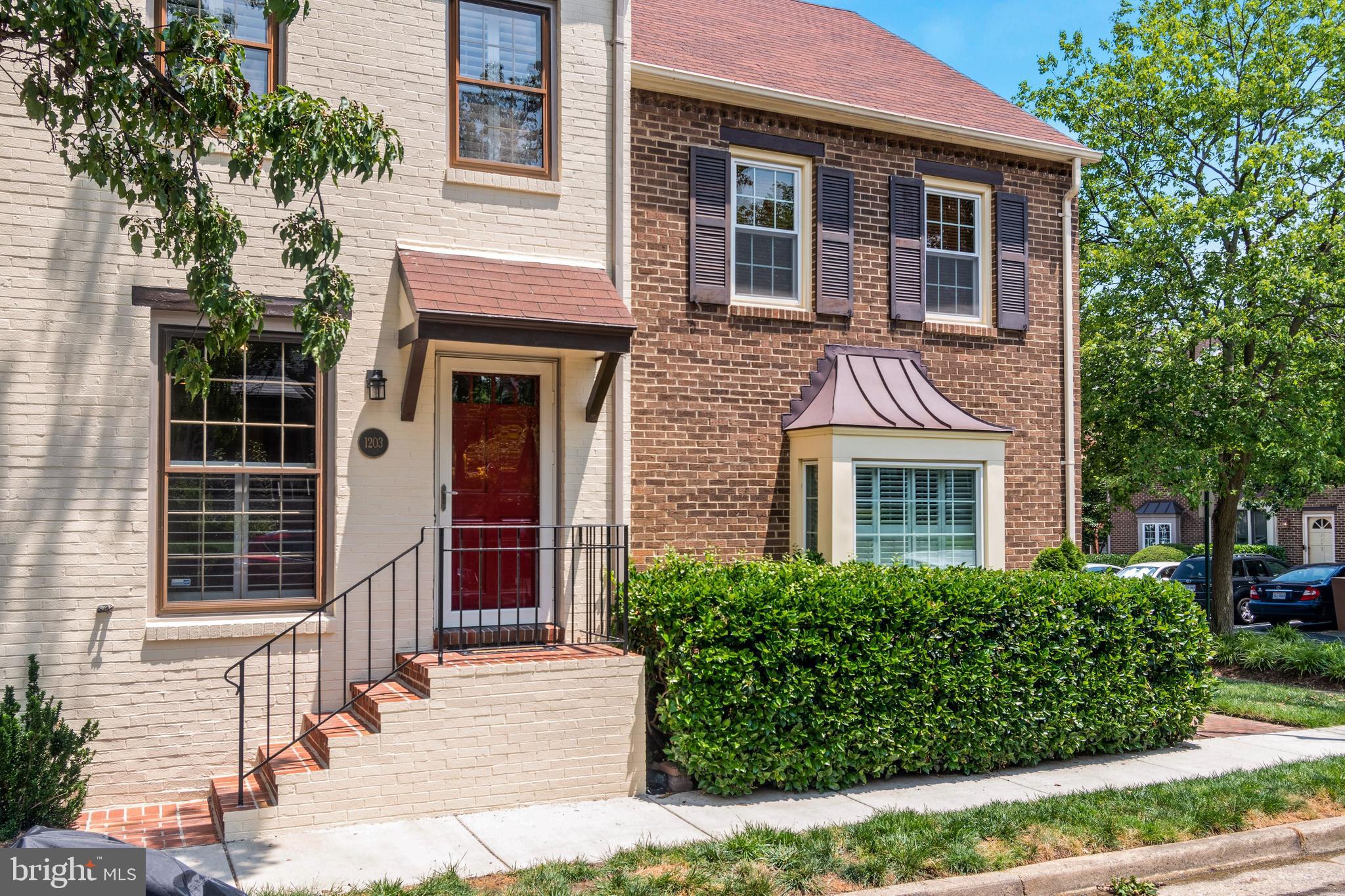 1203 Portner Road Alexandria, VA 22314 - Photo 2 of 40 Alexandria Style