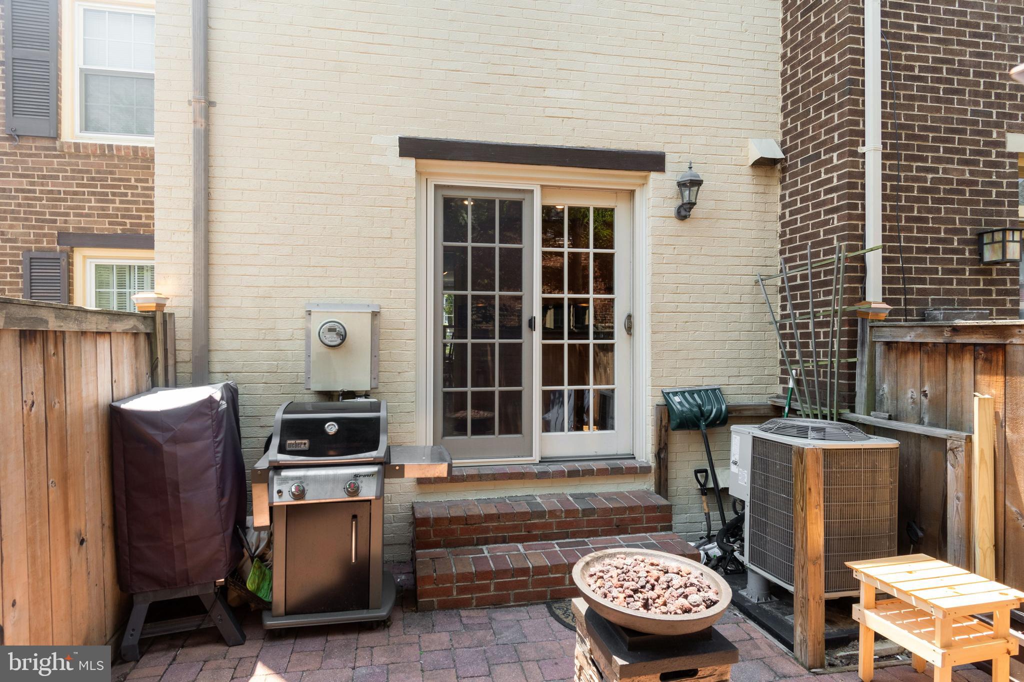 1203 Portner Road Alexandria, VA 22314 - Photo 17 of 40 Perfect for a Party