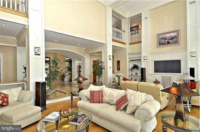 22969 Rabbit Cove Road Wittman, MD 21676 - Photo 17 of 30 Living Room