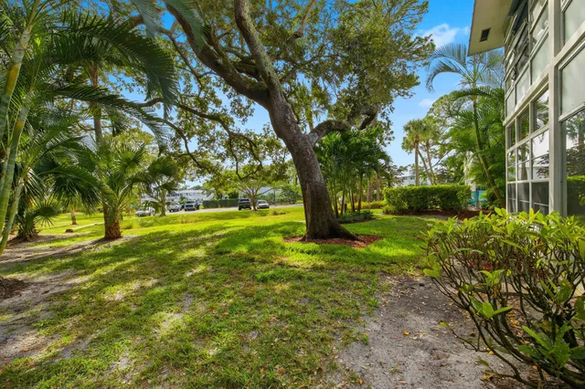 $158,000 | 2929 Southeast Ocean Boulevard, Unit 1035, Stuart, FL 34996