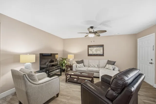 $158,000 | 2929 Southeast Ocean Boulevard, Unit 1035, Stuart, FL 34996