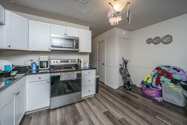 $225,000 | 306 Crestview Drive, Unit C, Summerville, SC 29485