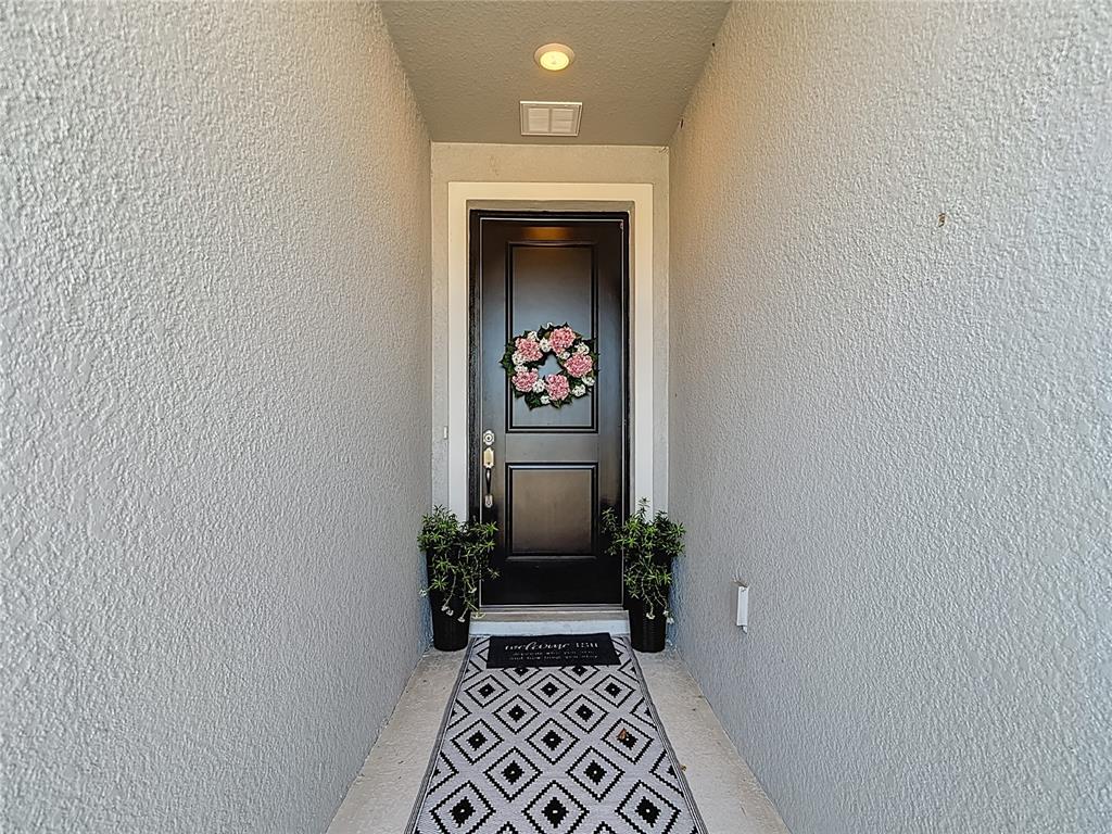 9526 Clarkwild Place Seffner, FL 33584 - Photo 2 of 47