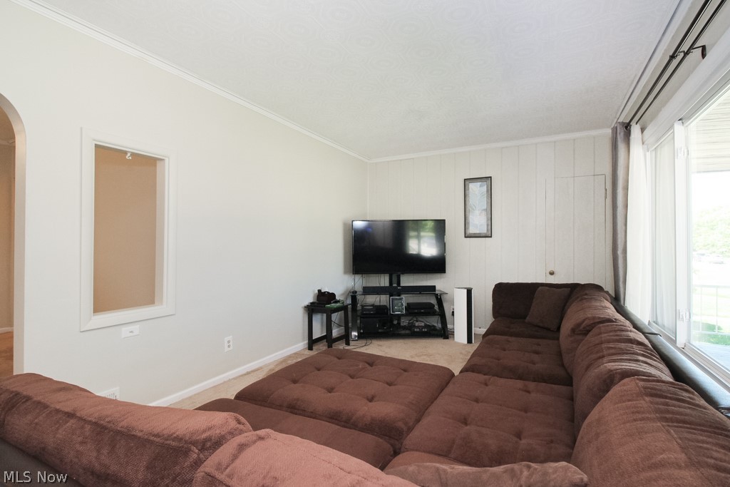 6821 Ackley Road Parma, OH 44129 - Photo 6 of 35