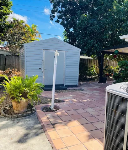 $795,000 | 4635 Southwest 95th Avenue, Miami, FL 33165