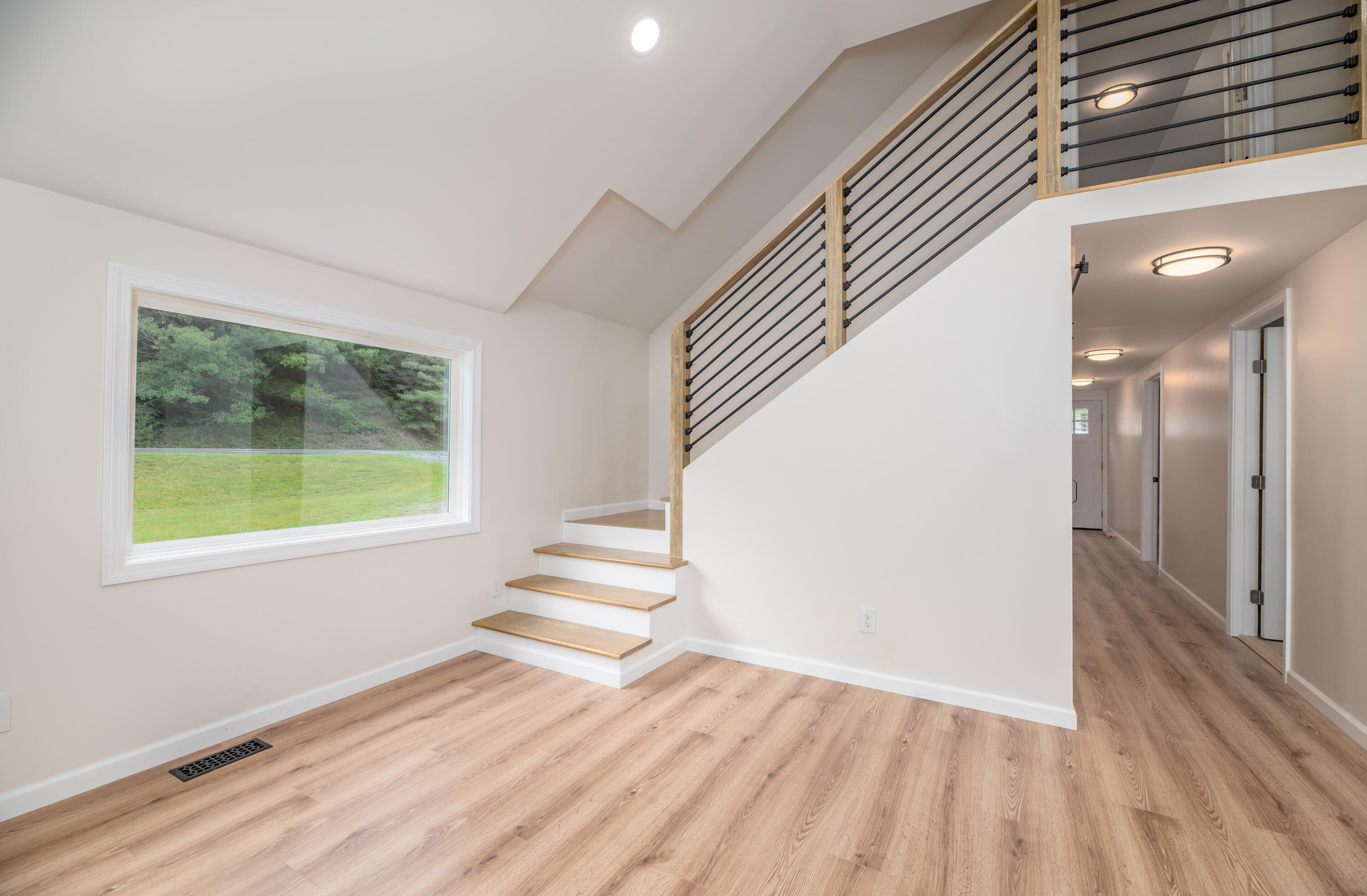 291 Thorndike Road Unity, ME 04988 - Photo 7 of 18 Interior16