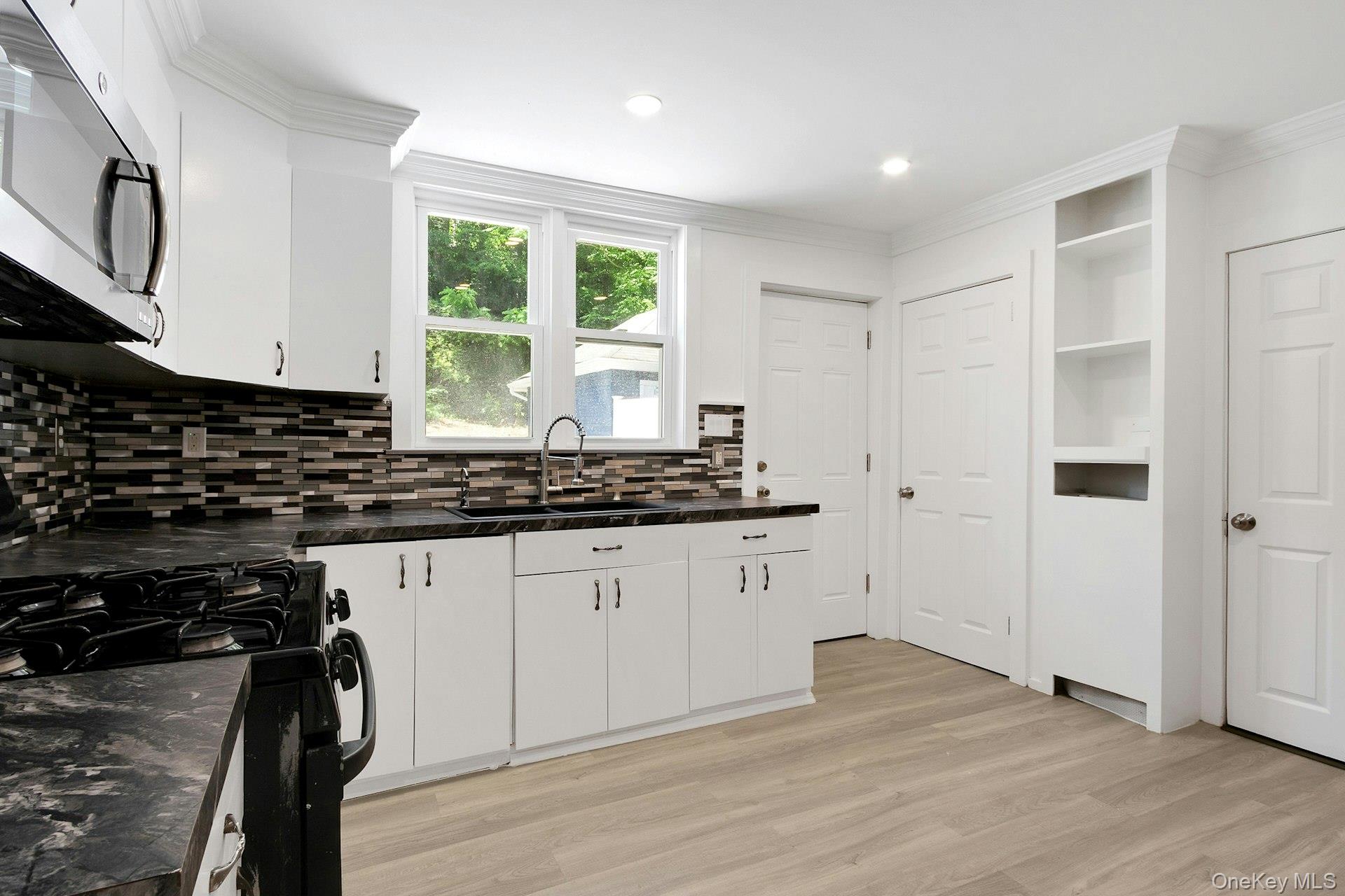 938 Rte 9W Congers, NY 10920 - Photo 16 of 48 Kitchen #1