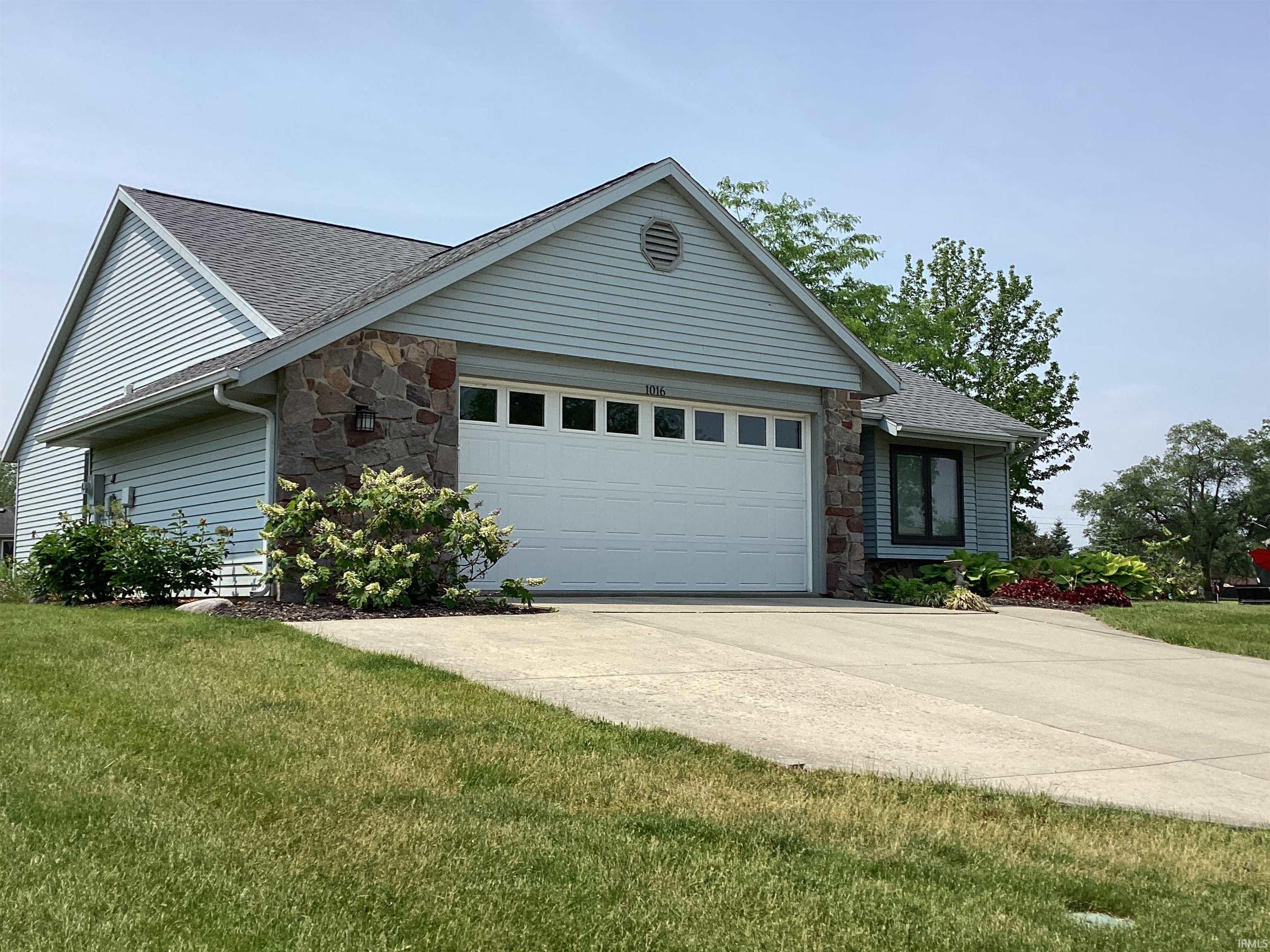 1016 East Monroe Street Decatur, IN 46733 - Photo 3 of 31