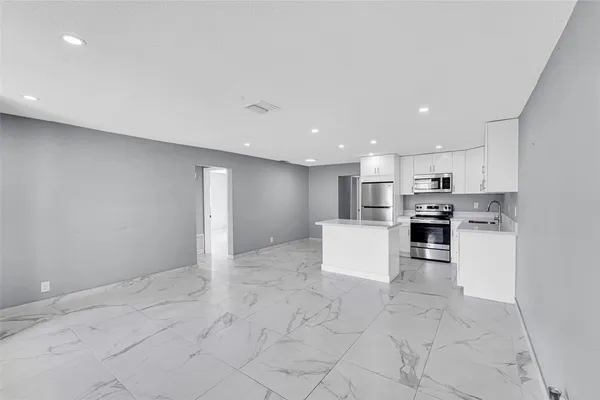 $2,950 | 4681 Southwest 43rd Terrace, Fort Lauderdale, FL 33314