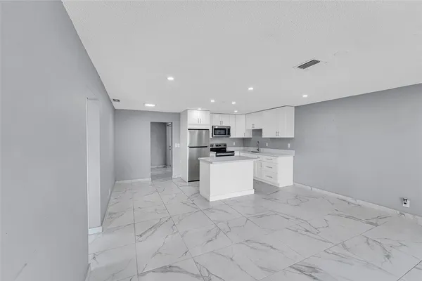 $2,950 | 4681 Southwest 43rd Terrace, Fort Lauderdale, FL 33314