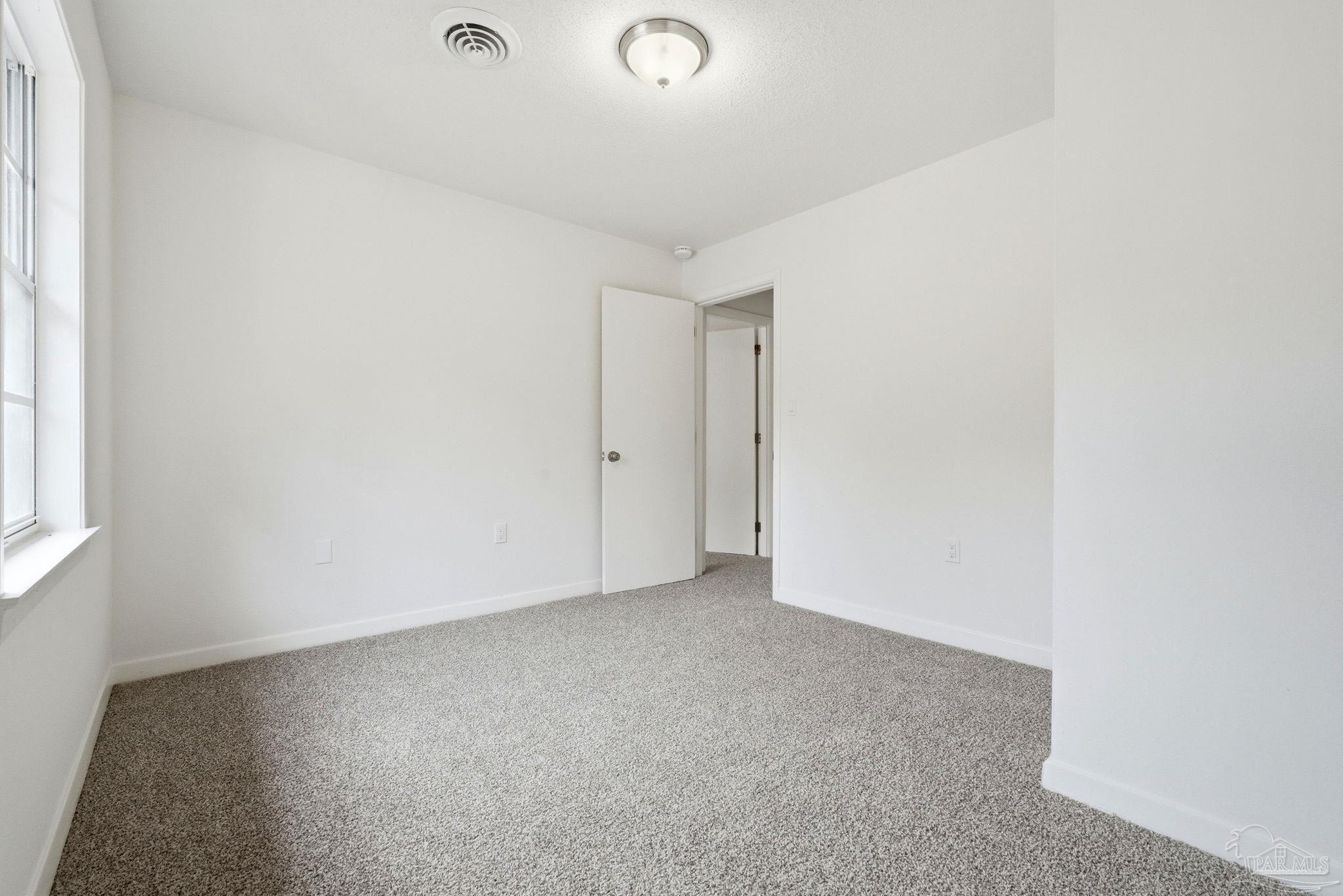 6534 Berryhill Road Milton, FL 32570 - Photo 30 of 38 a view of an empty room