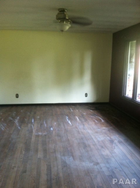 1539 Hickory Point Road Metamora, IL 61548 - Photo 4 of 8