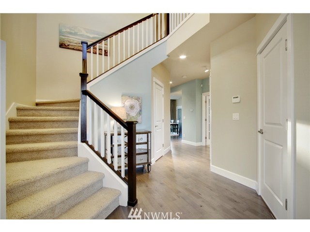 18559 115th Place Southeast Renton, WA 98055 - Photo 2 of 22 Gallery Image 2
