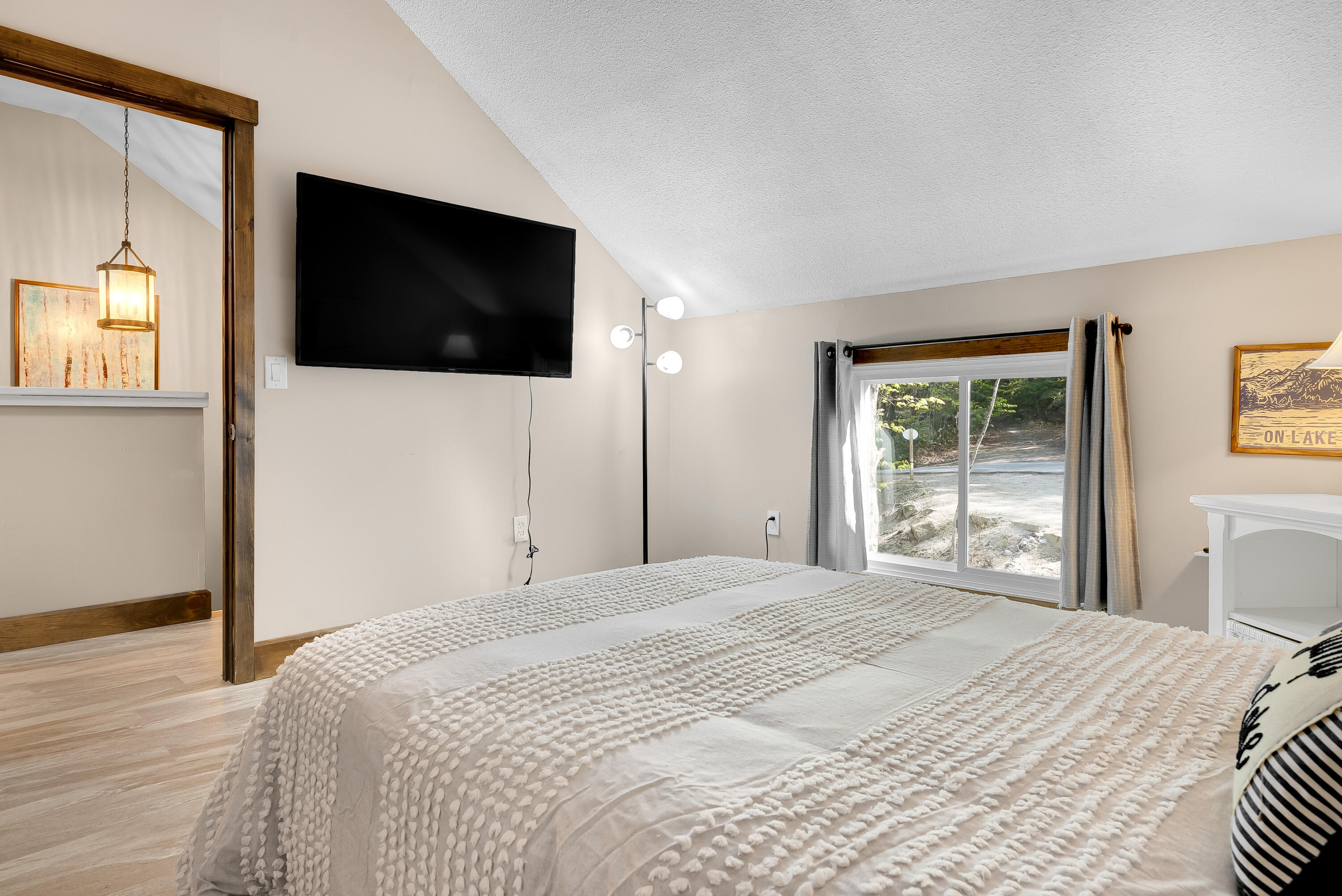 10 East Pinnacle Road, Unit 10 Bridgton, ME 04009 - Photo 22 of 44 2nd Floor Bedroom.