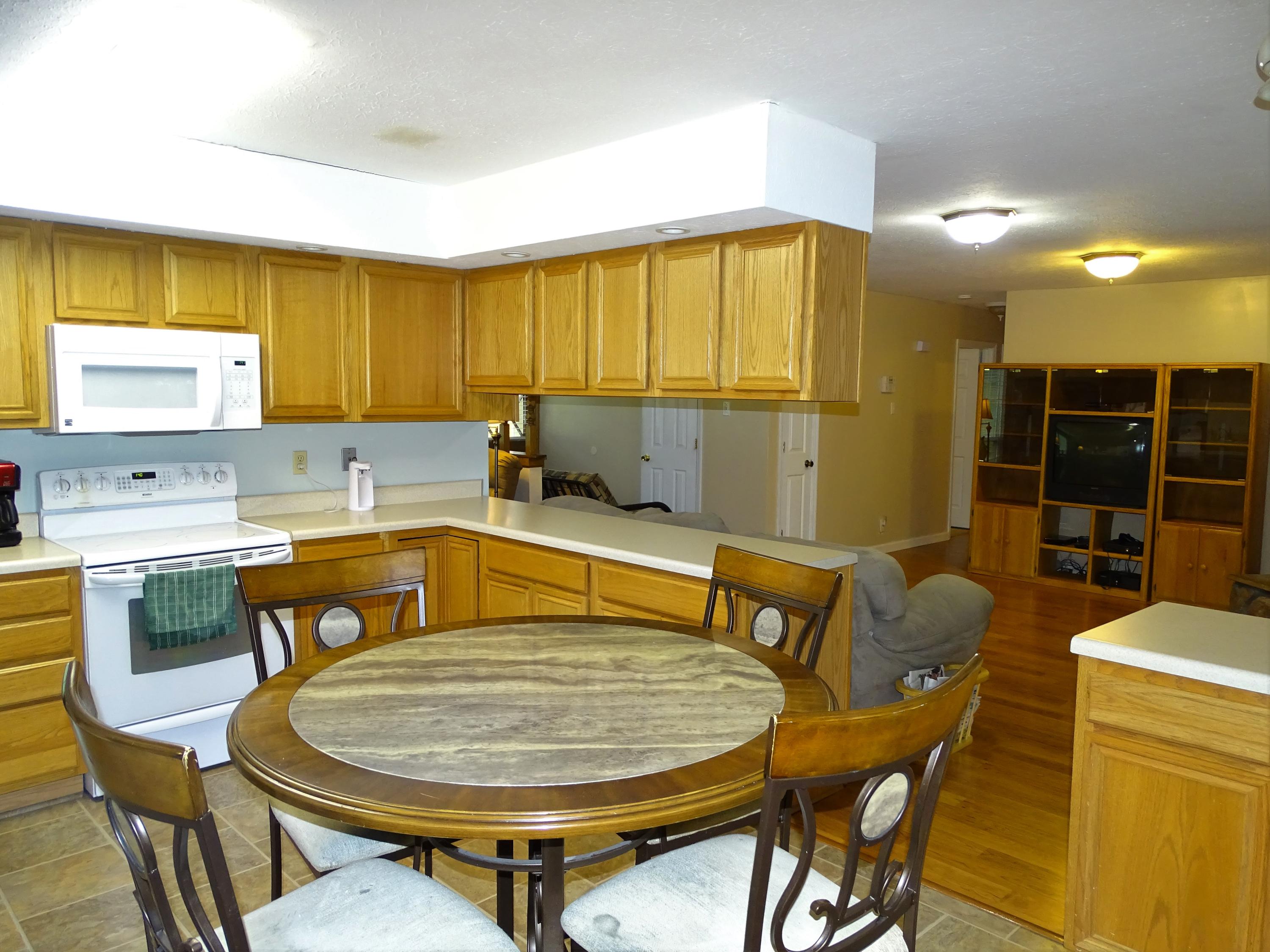1627 Colonade Road Knoxville, TN 37922 - Photo 6 of 21 5 - Kitchen - Living Room