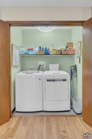 $239,900 | 2766 Southwest Arrowhead Road, Topeka, KS 66614