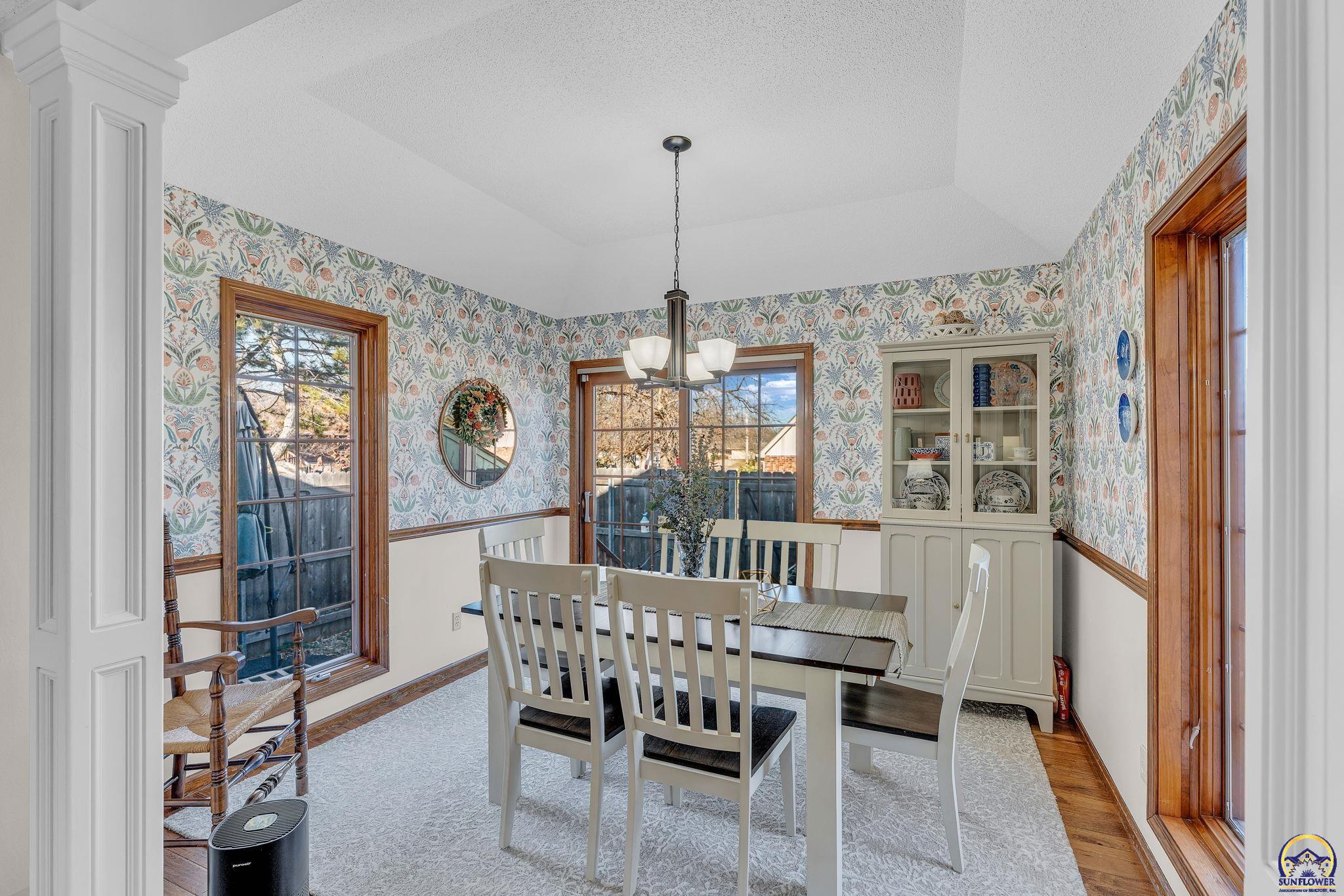 2766 Southwest Arrowhead Road Topeka, KS 66614 - Photo 18 of 40