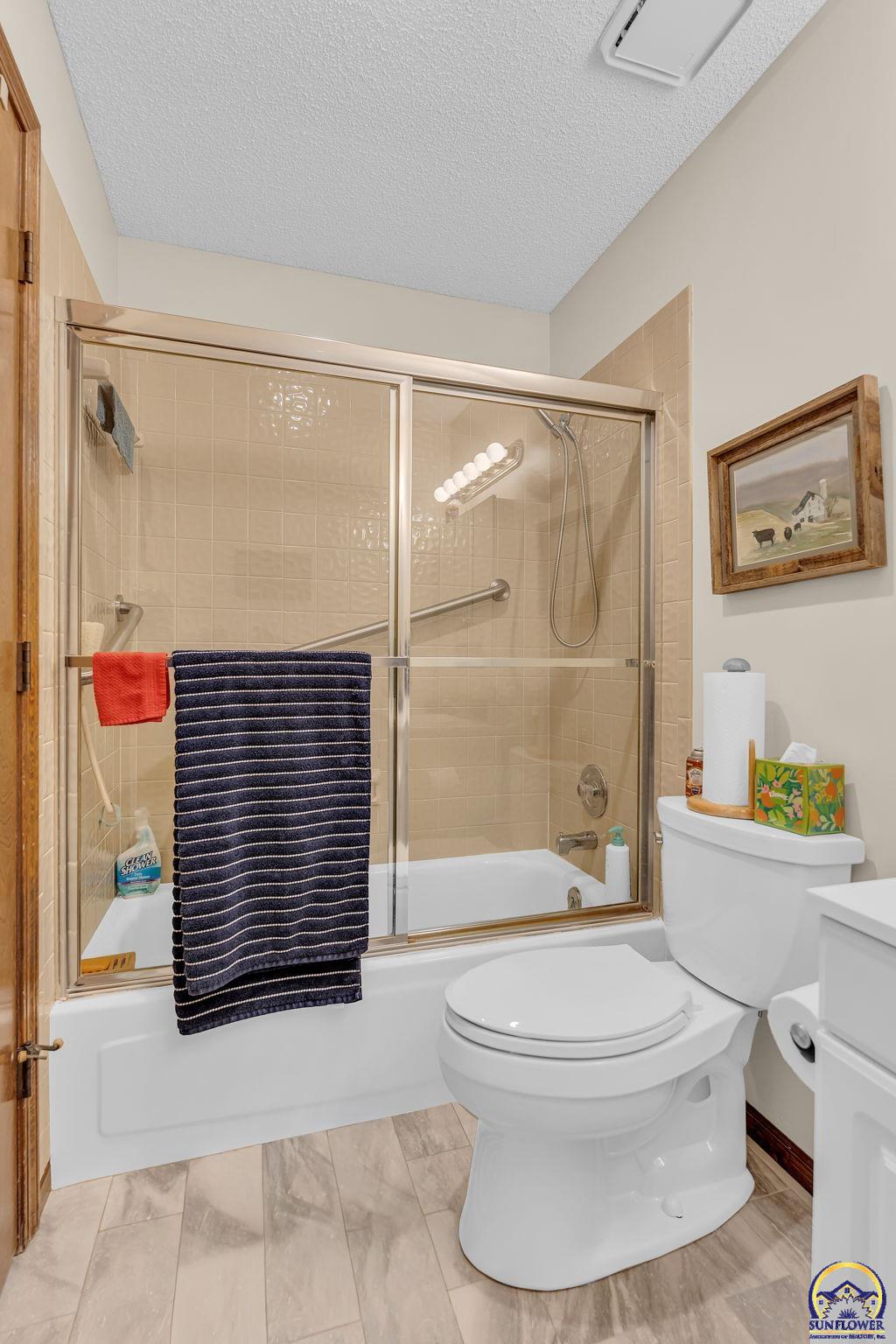 2766 Southwest Arrowhead Road Topeka, KS 66614 - Photo 27 of 40