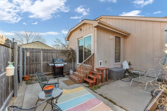 $239,900 | 2766 Southwest Arrowhead Road, Topeka, KS 66614