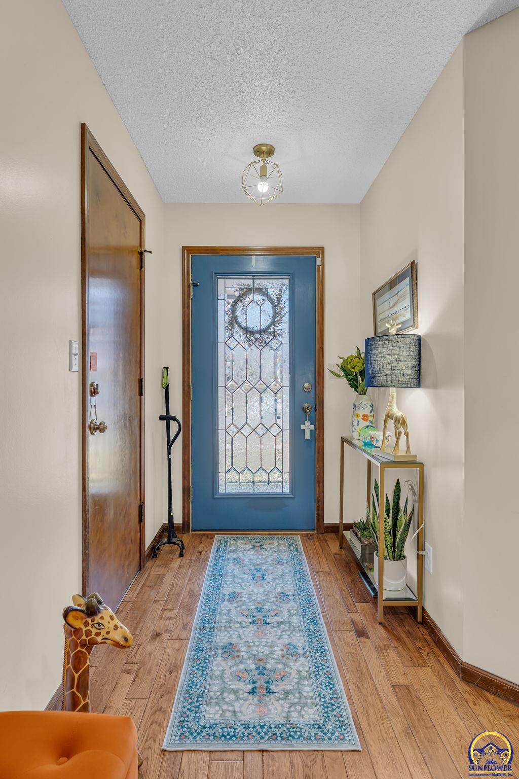 2766 Southwest Arrowhead Road Topeka, KS 66614 - Photo 5 of 40