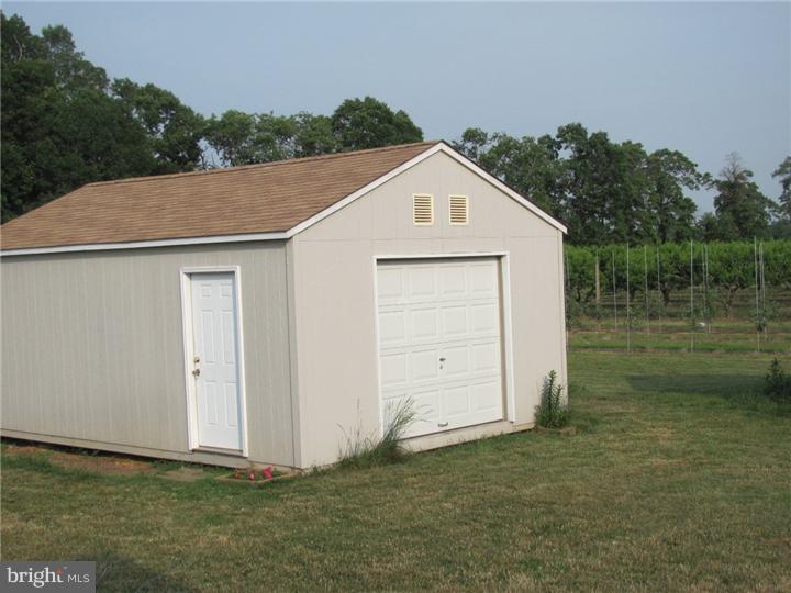 730 Willow Grove Road Monroeville, NJ 08343 - Photo 23 of 25 Garage