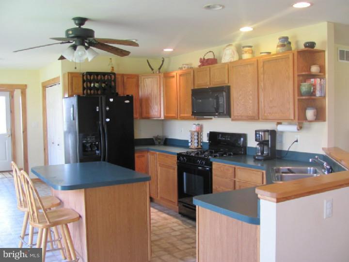 730 Willow Grove Road Monroeville, NJ 08343 - Photo 9 of 25 Kitchen
