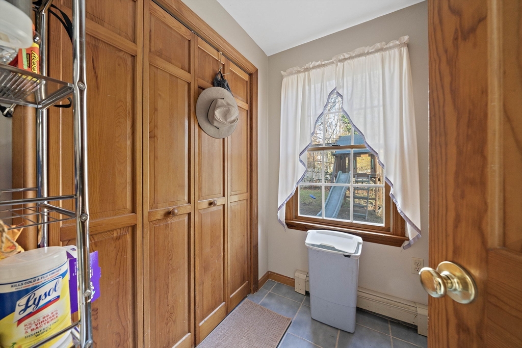 33 Tavern Way Hanson, MA 02341 - Photo 17 of 41