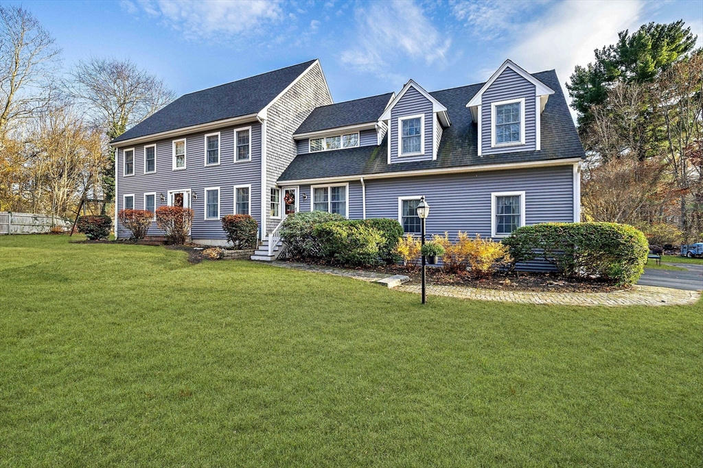 33 Tavern Way Hanson, MA 02341 - Photo 3 of 41