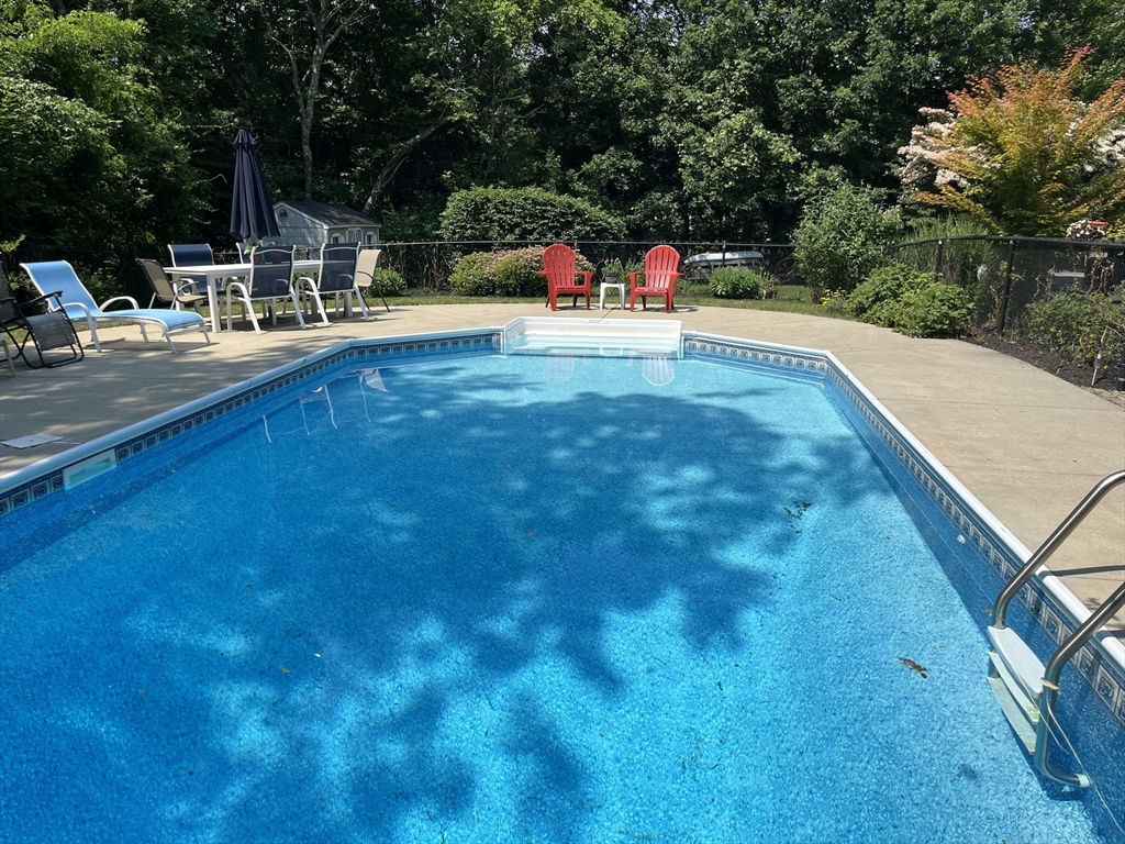 33 Tavern Way Hanson, MA 02341 - Photo 34 of 41