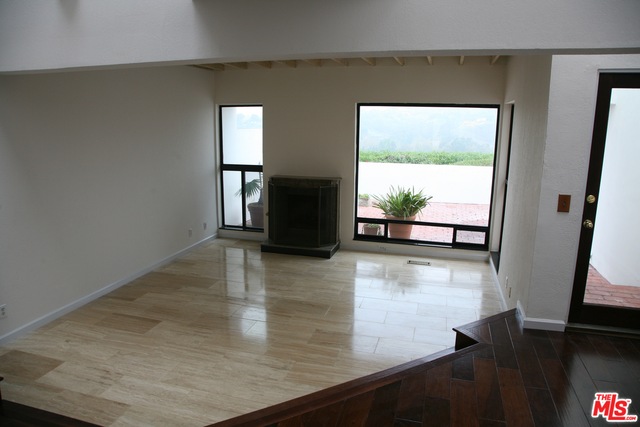 29221 Heathercliff Road, Unit 13 Malibu, CA 90265 - Photo 3 of 17