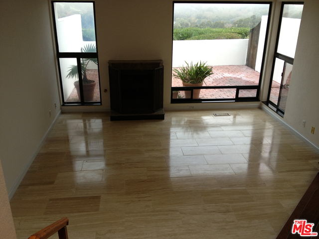 29221 Heathercliff Road, Unit 13 Malibu, CA 90265 - Photo 4 of 17