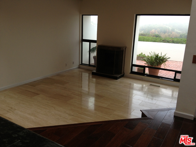 29221 Heathercliff Road, Unit 13 Malibu, CA 90265 - Photo 5 of 17