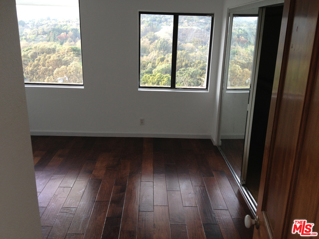 29221 Heathercliff Road, Unit 13 Malibu, CA 90265 - Photo 10 of 17