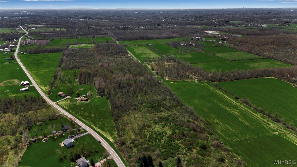 6030 Riddle Road Royalton, NY 14094 - Photo 2 of 4