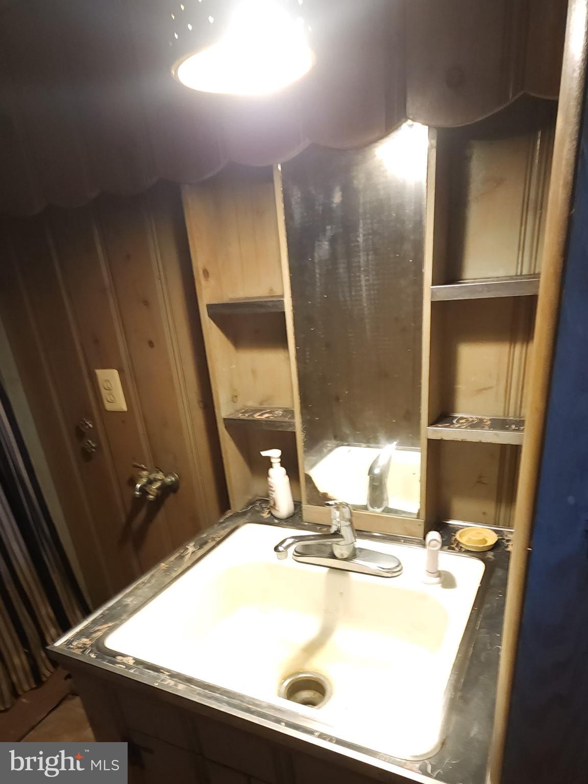 3913 Rexmere Road Baltimore, MD 21218 - Photo 36 of 40