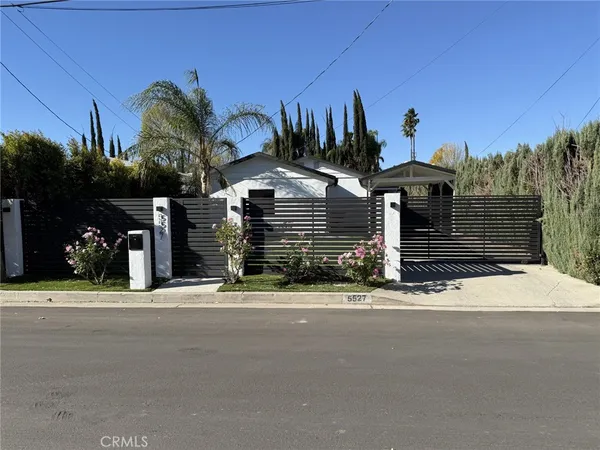 $6,800 | 5527 Beckford Avenue, Tarzana, CA 91356