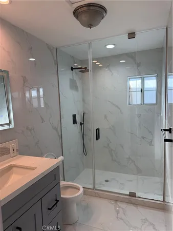 $6,800 | 5527 Beckford Avenue, Tarzana, CA 91356