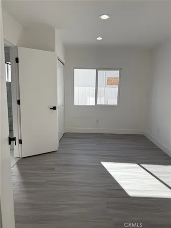 $6,800 | 5527 Beckford Avenue, Tarzana, CA 91356