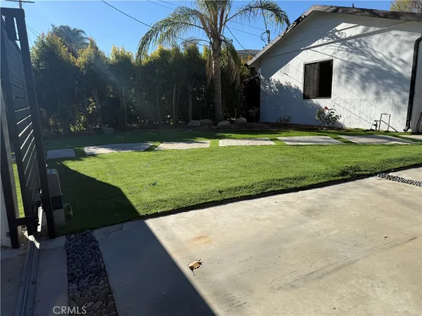 $6,800 | 5527 Beckford Avenue, Tarzana, CA 91356