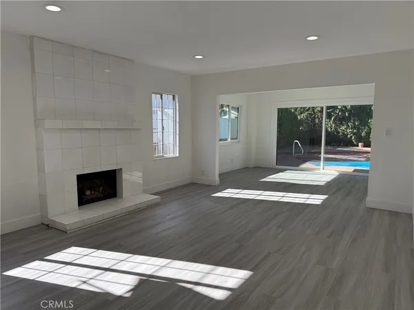 $6,800 | 5527 Beckford Avenue, Tarzana, CA 91356