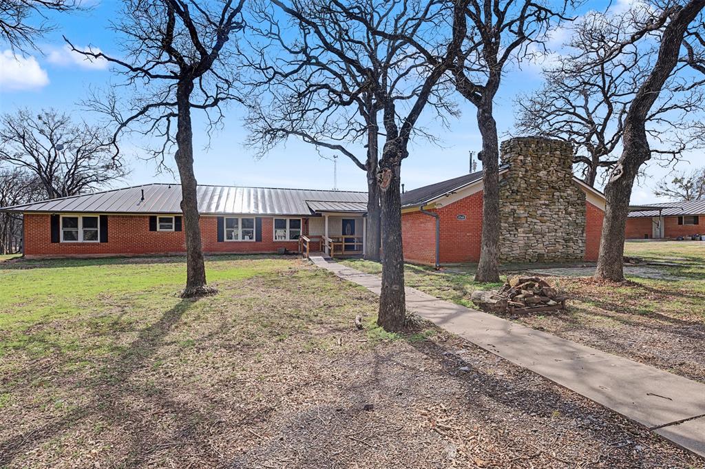 8240 Kramer Street Burleson, TX 76028 - Photo 2 of 39 outdoor space view
