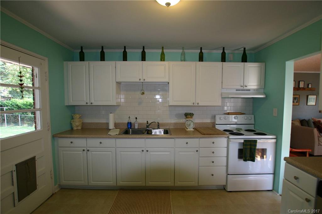 717 Manhasset Road Charlotte, NC 28209 - Photo 5 of 16 Gallery Image 5