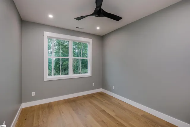 $1,950 | 610 North Shamrock Avenue, Landrum, SC 29356