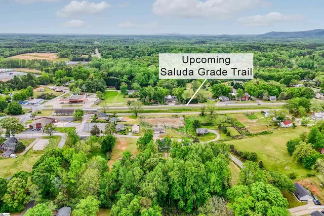 $1,950 | 610 North Shamrock Avenue, Landrum, SC 29356