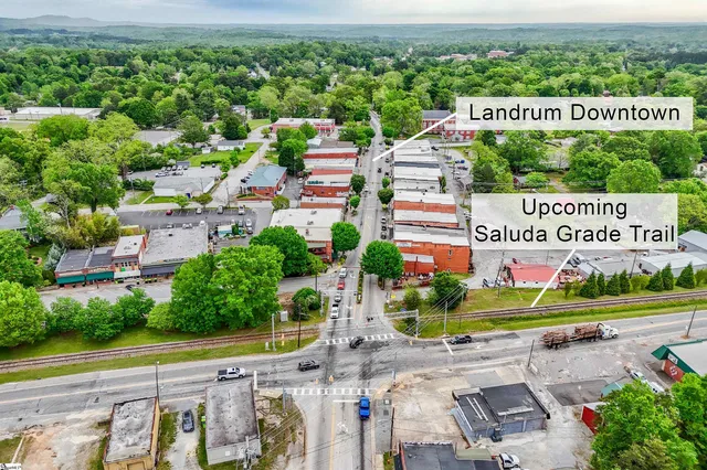 $1,950 | 610 North Shamrock Avenue, Landrum, SC 29356