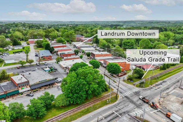 $1,950 | 610 North Shamrock Avenue, Landrum, SC 29356