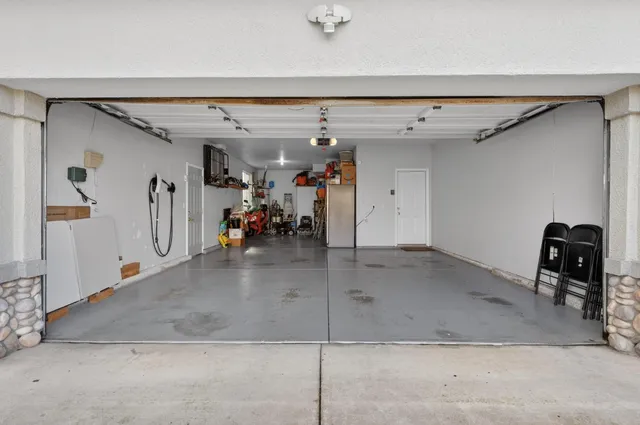 $829,800 | 9479 Winding River Way, Elk Grove, CA 95624